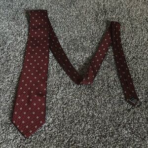 Tie Rack London Red/White Flower Pattern Men’s Neck Tie 100% Silk